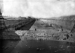 An 1896 image of the Chicago Sanitary and Shipping Canal under construction. The canal diverted the Chicago River away from Lake Michigan and towards the Mississippi.