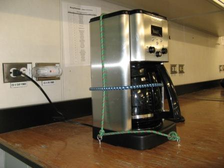 Coffepottiedown